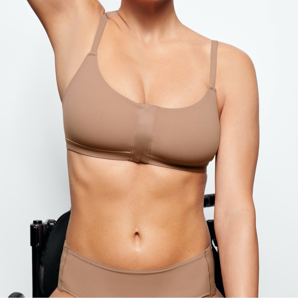 SKIMS Adaptive Scoop‎ Brown Bralette